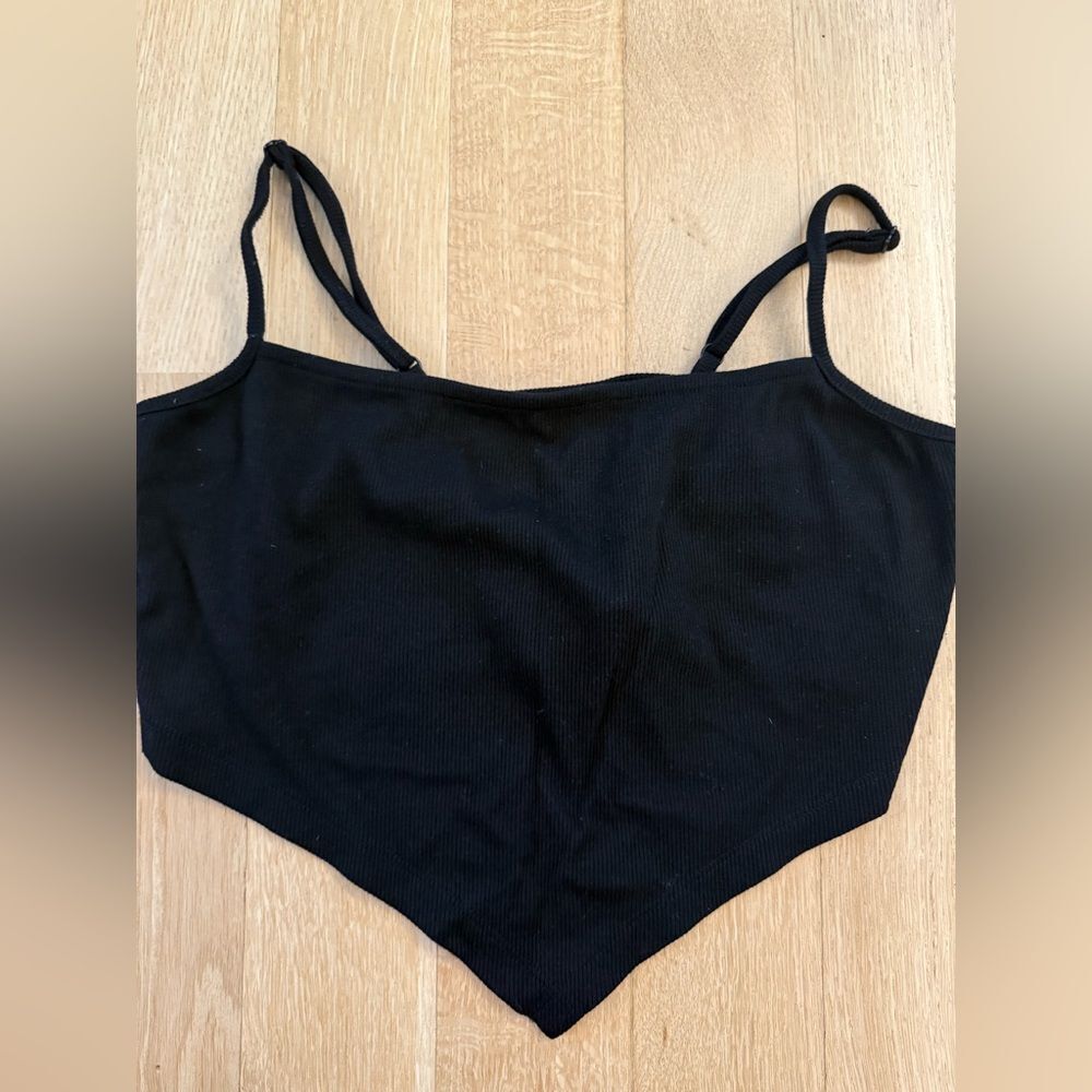 SHEIN Black Crop Top - Picture 2 of 4